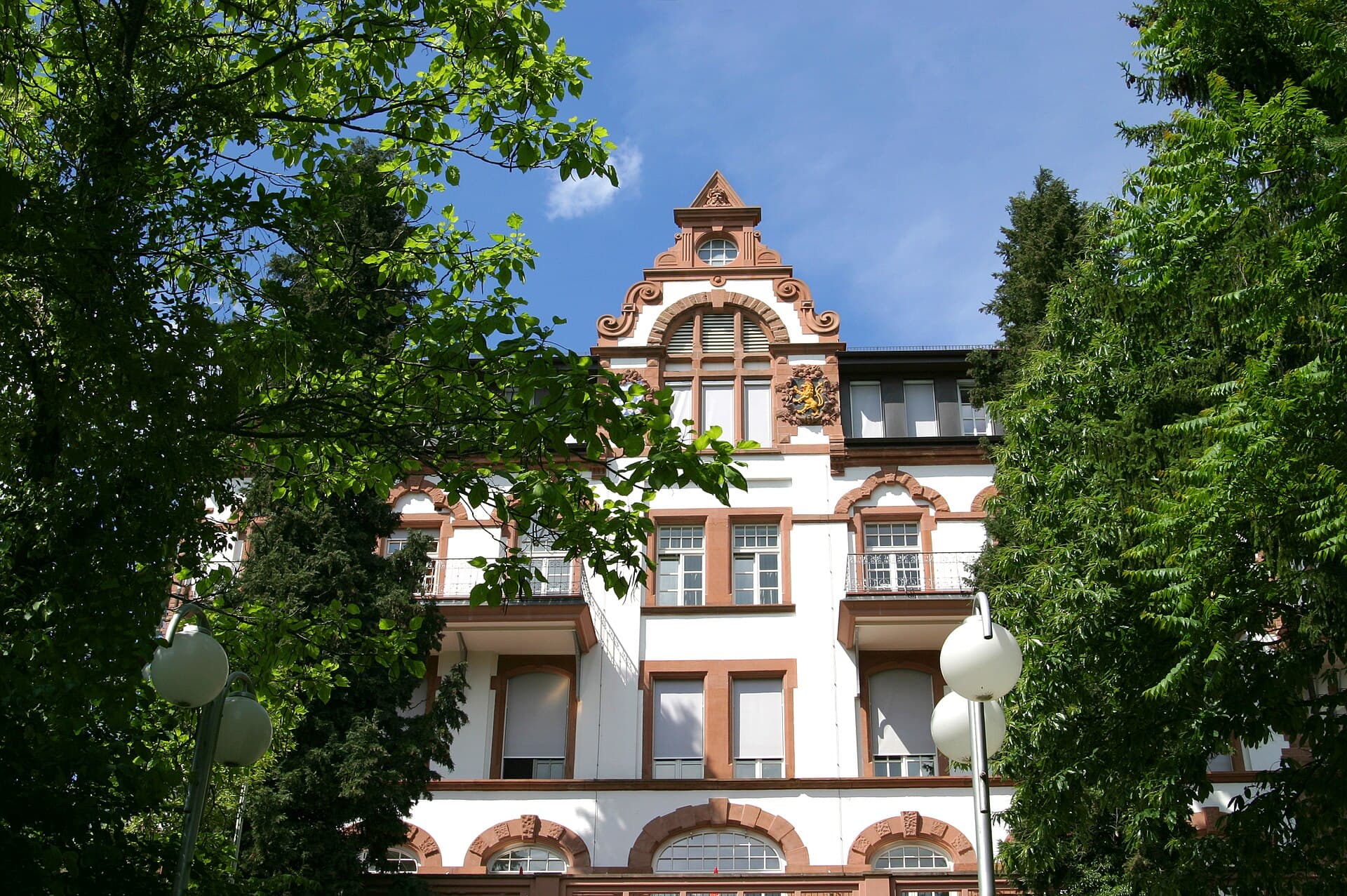 Außenansicht: Fachklinik Eußerthal