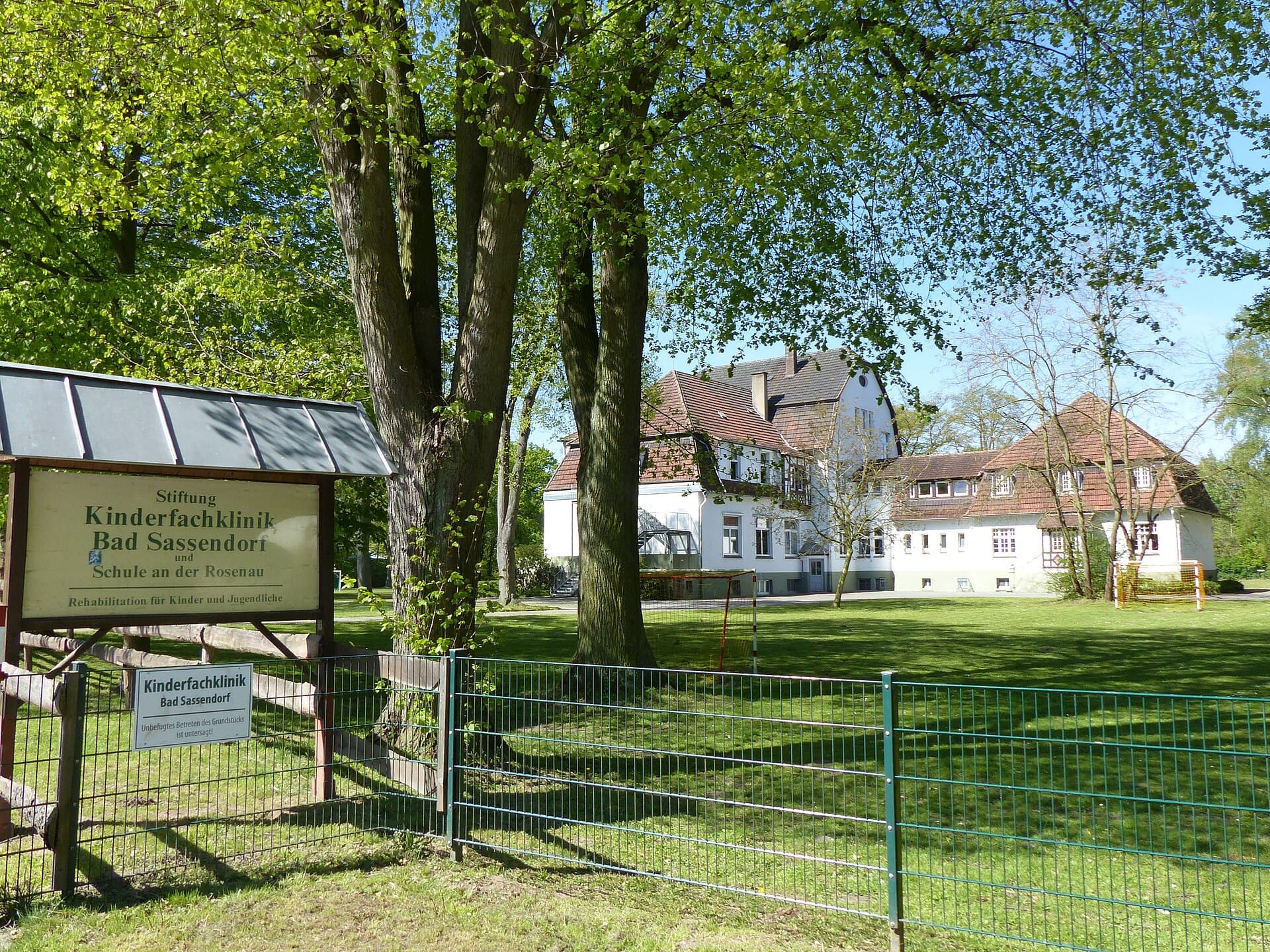Außenansicht: Kinderfachklinik Bad Sassendorf
