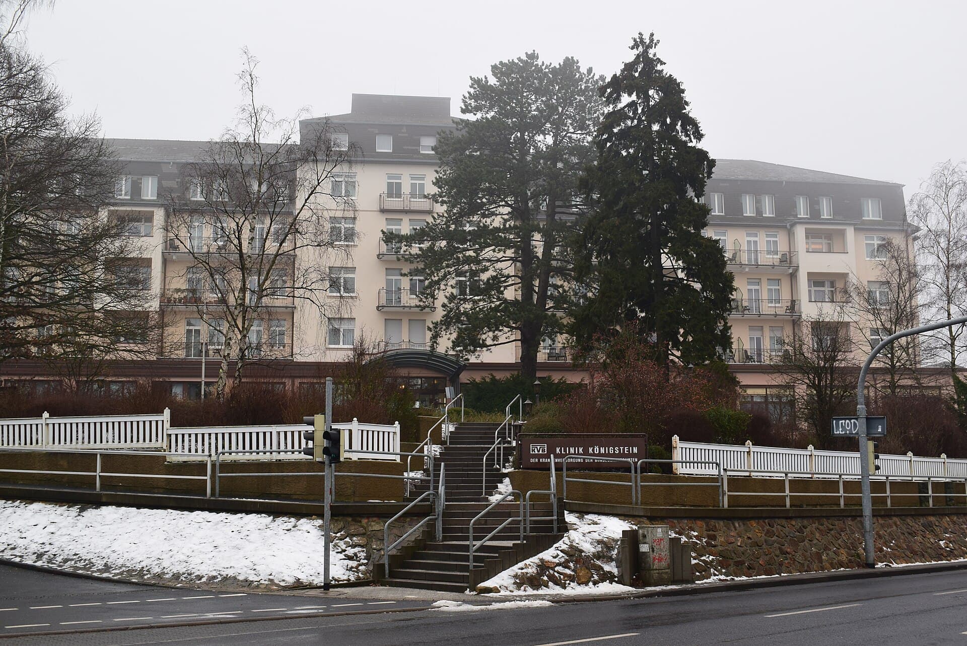 Außenansicht: Klinik Königstein der KVB