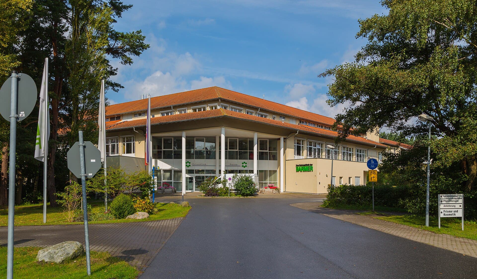 Außenansicht: Ostseeklinik Prerow