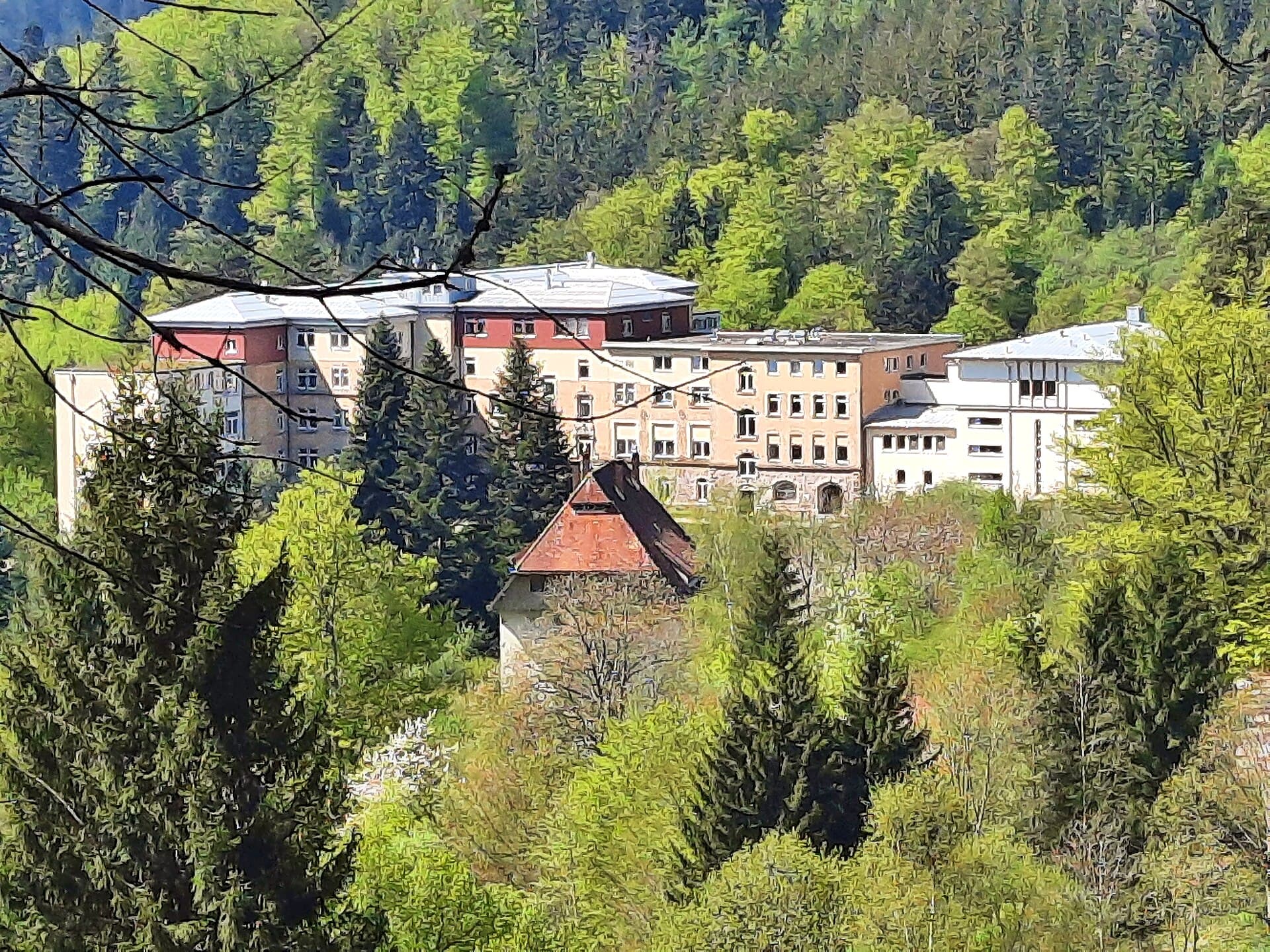 Außenansicht: Rehaklinik Kandertal